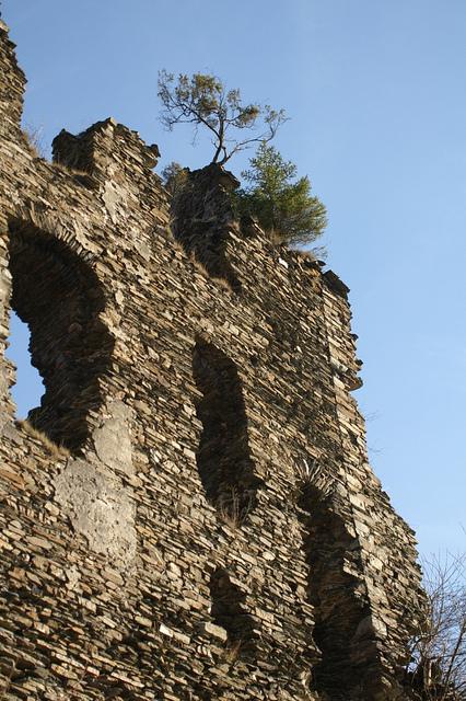 Замок Изенбург